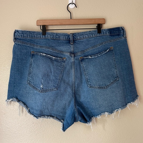 Abercrombie & Fitch The 90’s Relaxed Cutoff High Rise Shorts - Picture 3 of 3